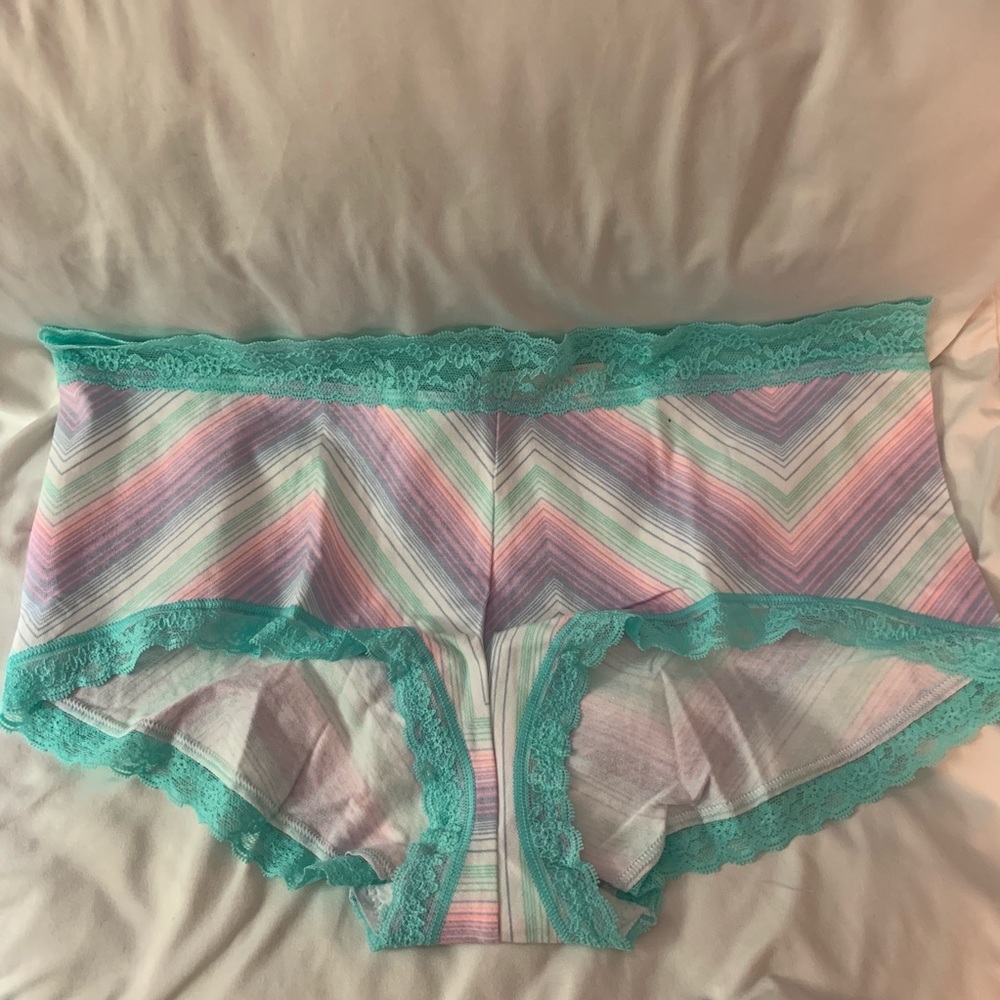 NWOT Victoria’s Secret Boy Short